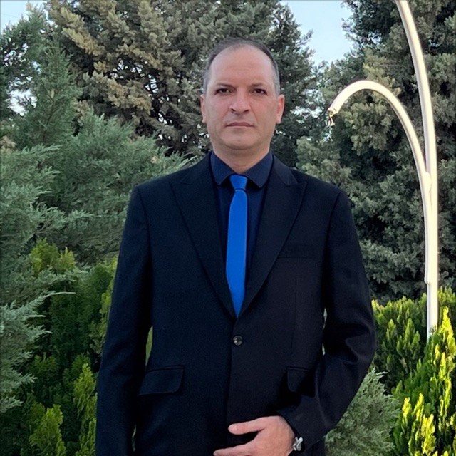 اکبر-ملایی